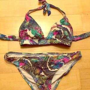 Victoria’s Secret Halter Bikini Set